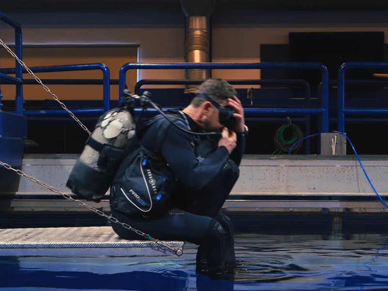 A diver and a drone in the flume tank at Hirtshals
